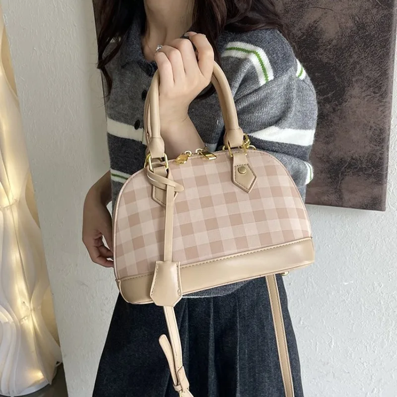 Luxury Fashion Icon Tote Desig - огляд і ціна Women Fashion Icon
