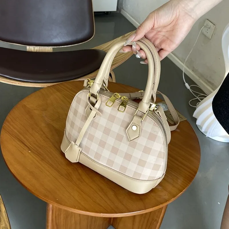 Luxury Fashion Icon Tote Desig - огляд і ціна Women Fashion Icon