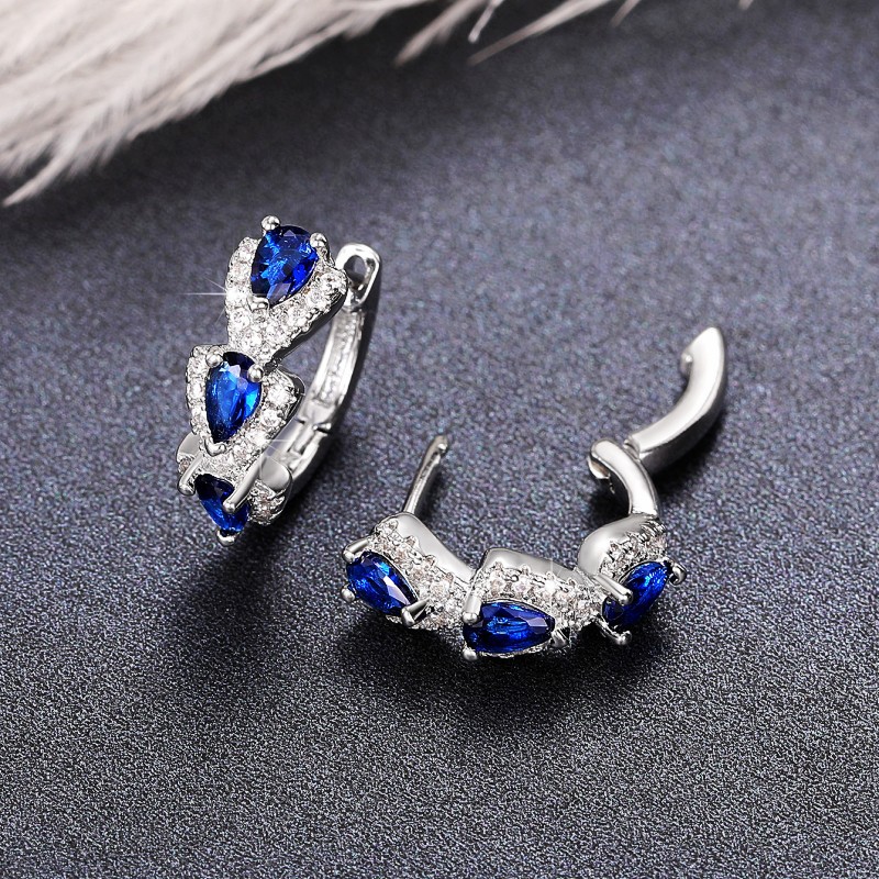 New Klein Blue Zircon Hoop Ear - огляд і ціна Women'S Fashion Magazine