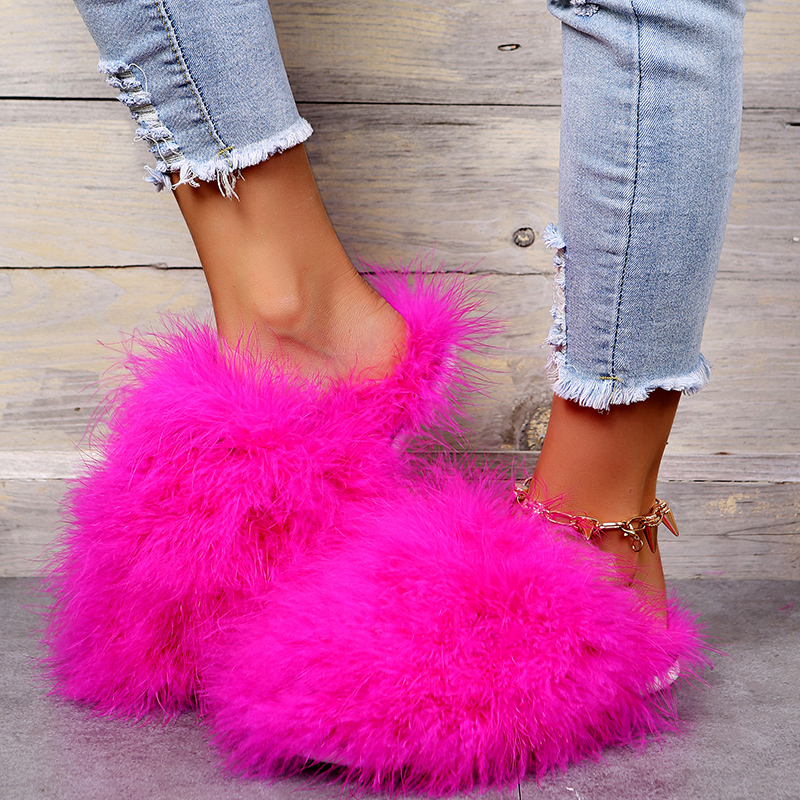 Women Luxury Fur Slippers 2025 - огляд і ціна Women Fashion Trend 2025