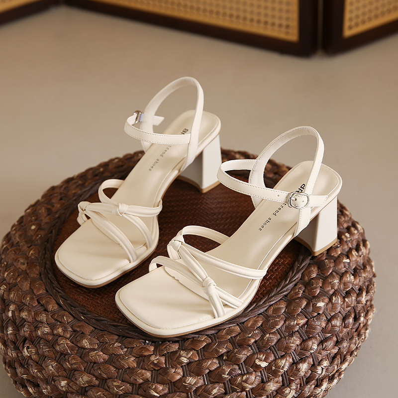 Silver Beautiful High Heels 20 - огляд і ціна Women Fashion Trend 2025